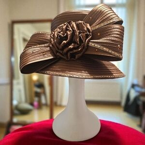 Giovanna Women's Hat NWT